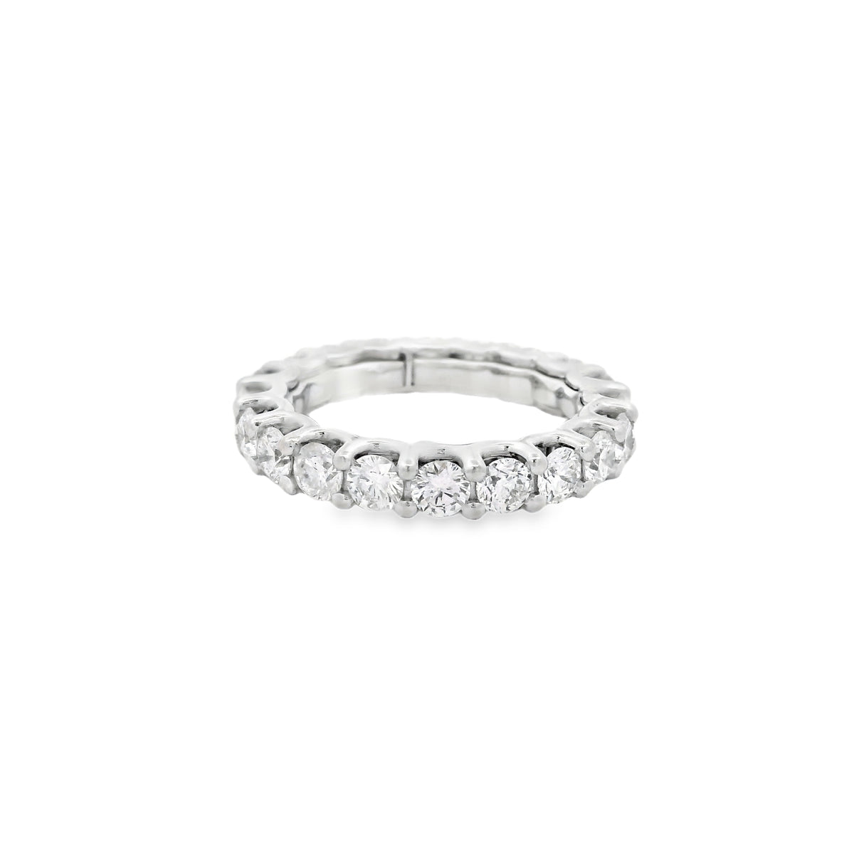 14k White Gold 2.80ctw Round Brilliant Diamond Eternity Ring — macro detail of the stones