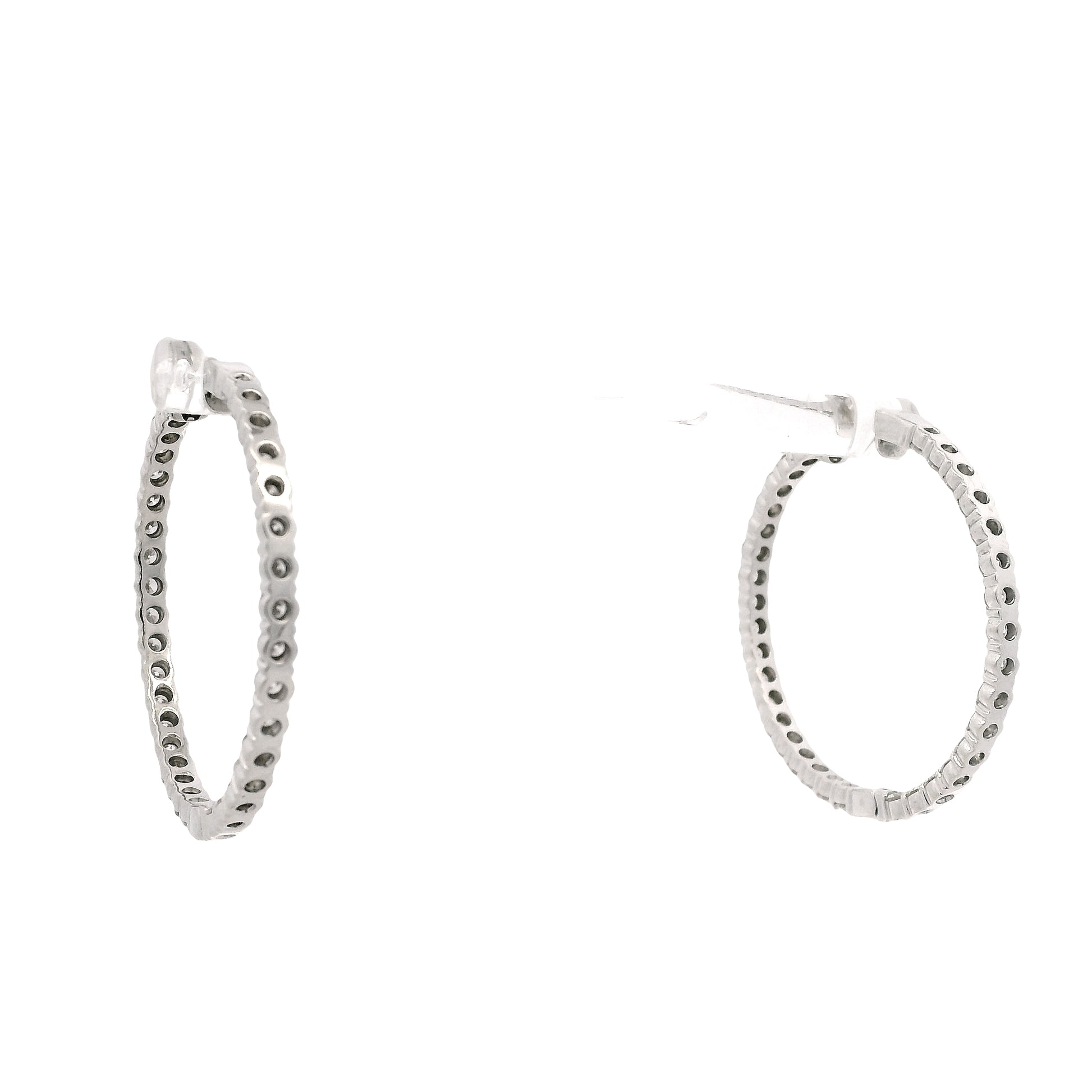 18k White Gold 4.00ctw Round Brilliant Natural Diamond Inside-Out Hoop Earrings — macro detail of the stone