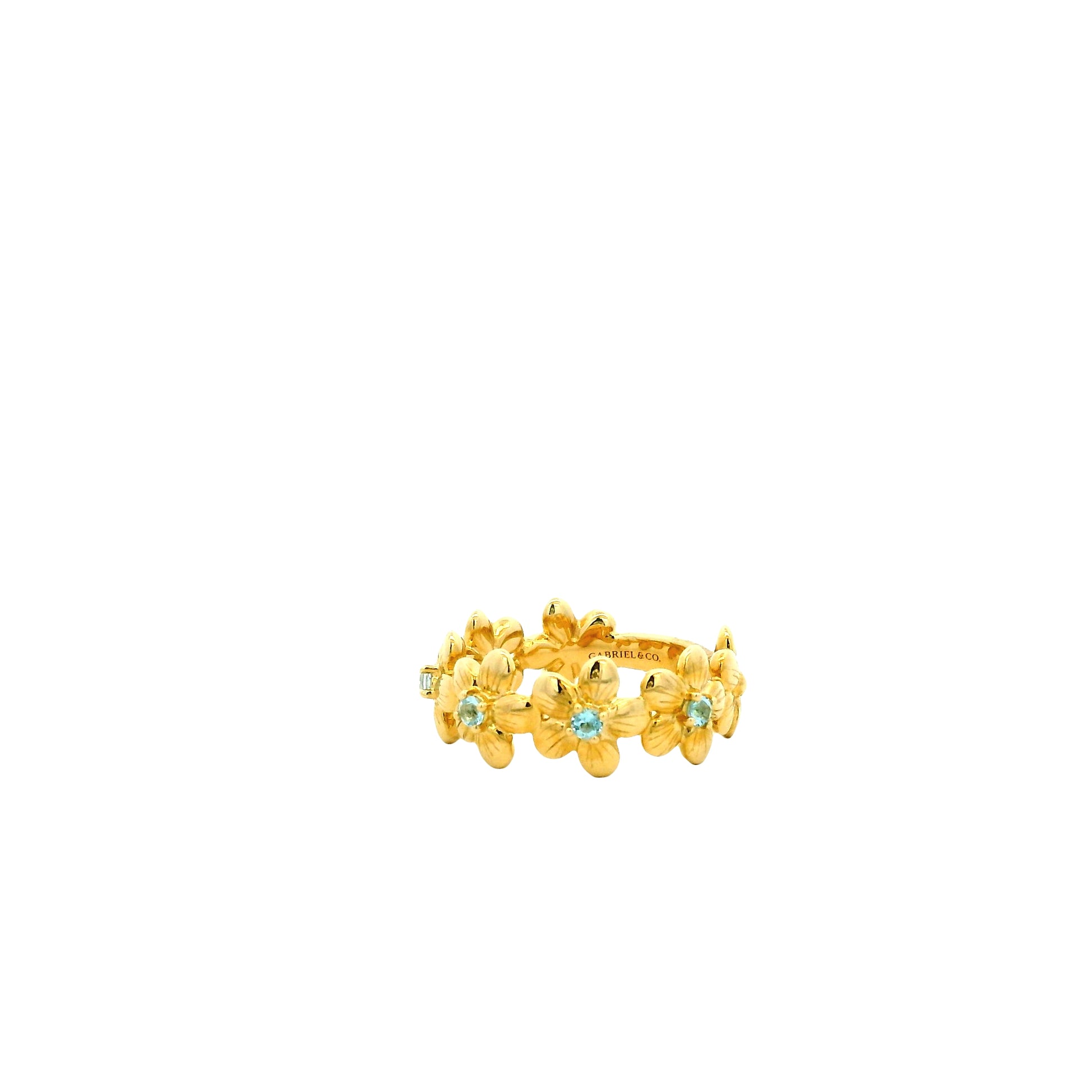 Gabriel and Co. 14k Yellow Gold 0.19ctw Swiss Blue Topaz Floral Stackable Ring — macro detail of the stones