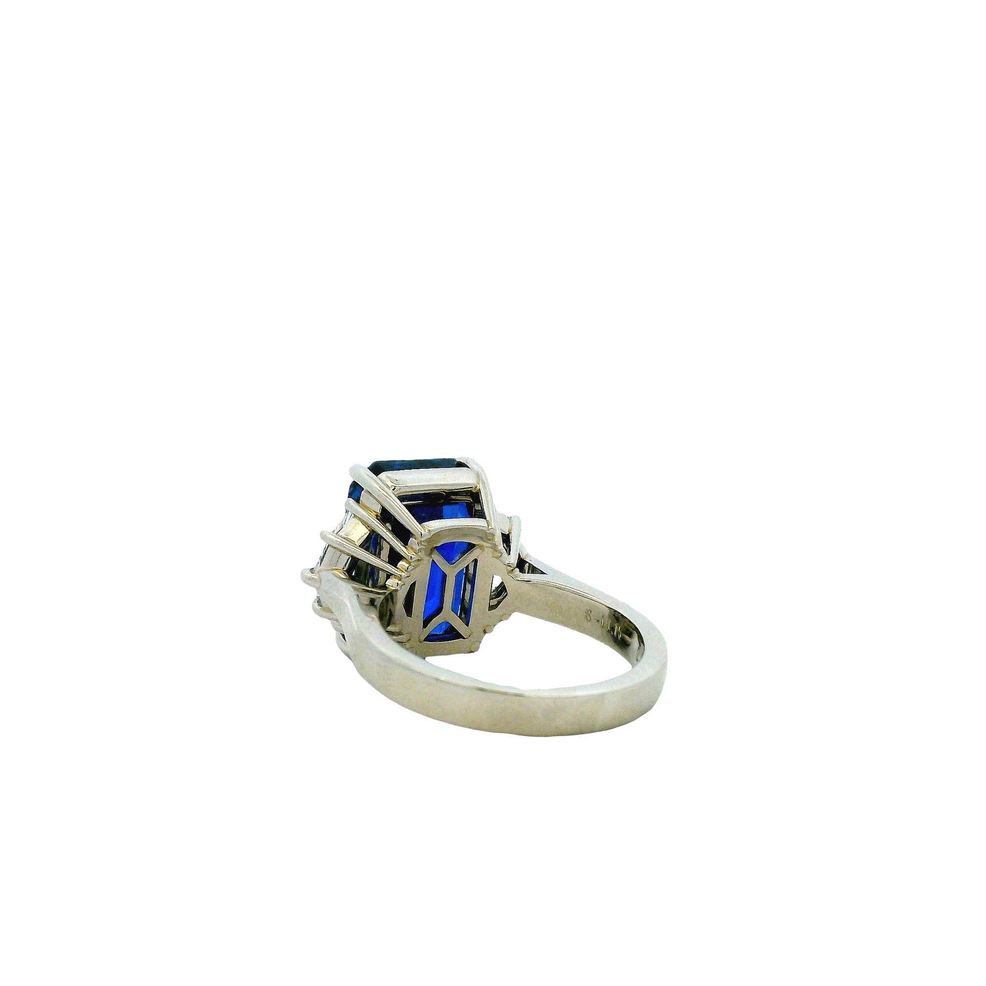 Platinum 10.15ct Emerald Cut Ceylon Royal Blue Sapphire and 0.82ctw Diamond Ring — macro detail of the stones