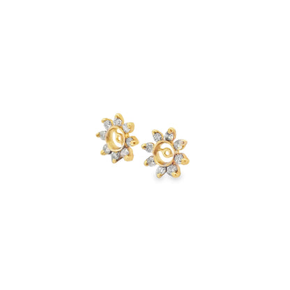 14k Yellow Gold Diamond Cluster Earring Jackets — macro detail of the stone