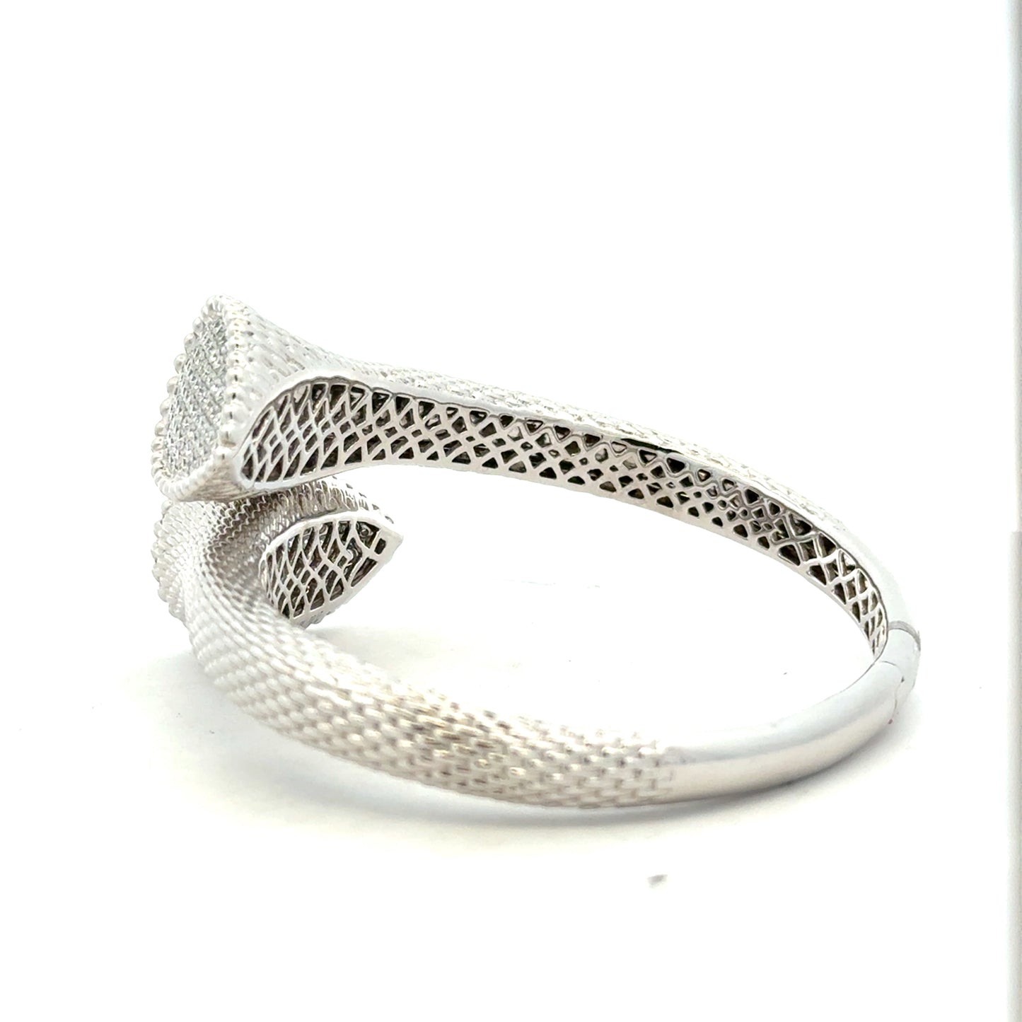 18k White Gold 2.17ctw Round Brilliant Diamond Pavé Bangle Bracelet — side profile