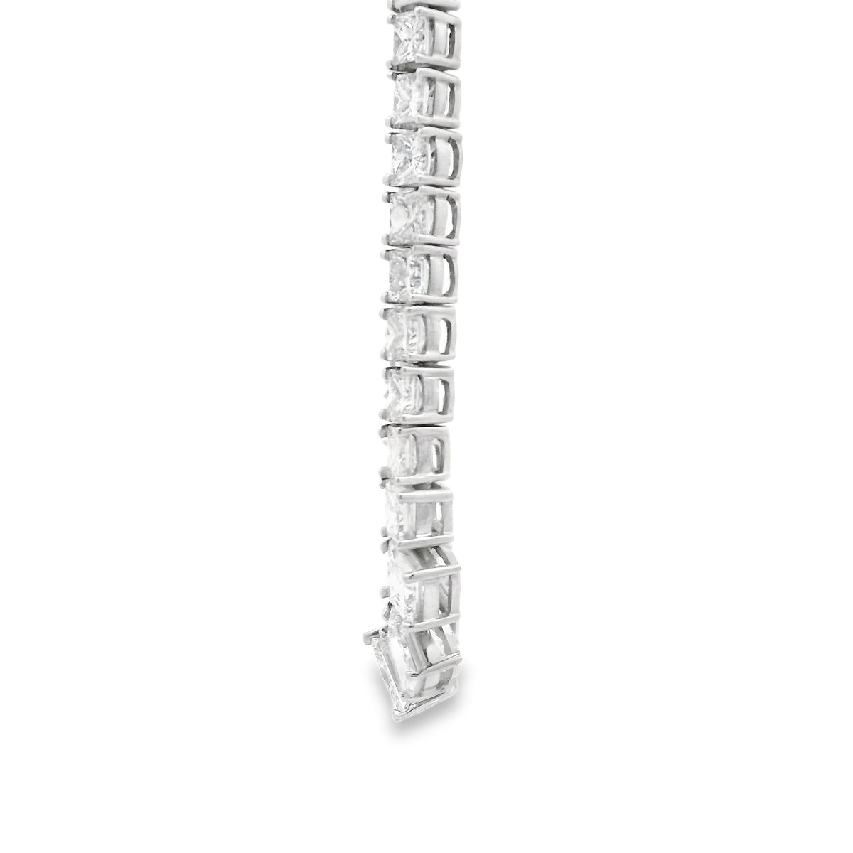 18k White Gold 19.06ctw Princess Cut Diamond Graduated Tennis Necklace 16" — clasp detail