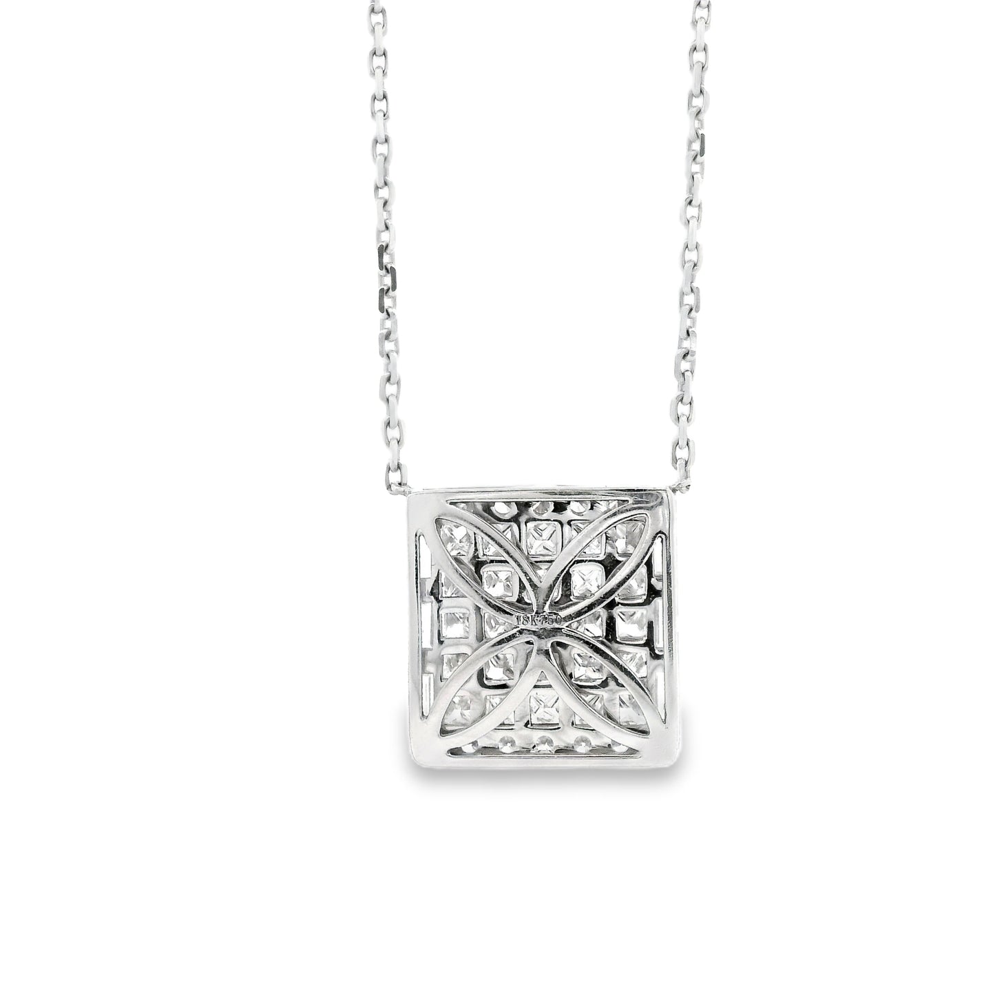 18k White Gold 4.00ctw Baguette & Princess Cut Diamond Invisible Set Pendant Necklace — clasp detail