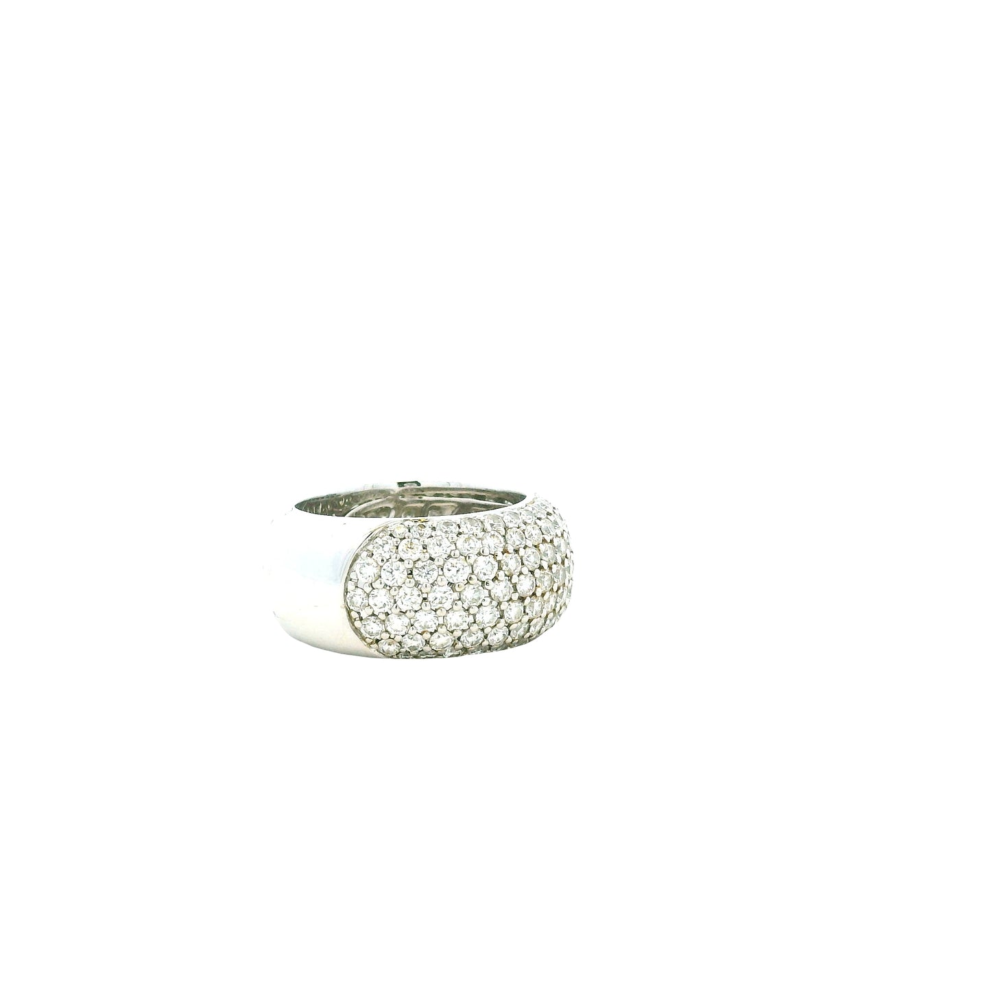 18k White Gold 3.65ctw Round Brilliant Diamond Pavé Ring — side profile showing the band