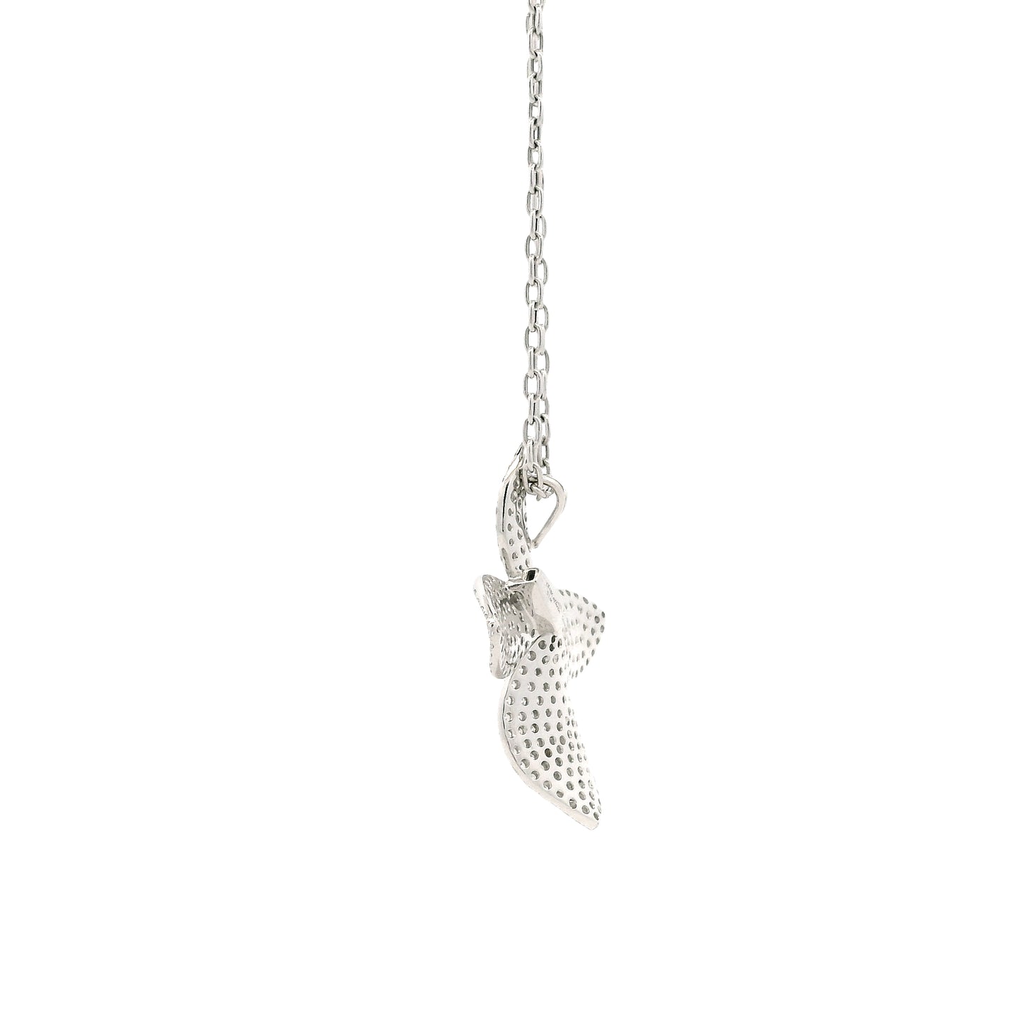 18k White Gold 1.44ctw Round Brilliant Diamond Pavé Flower Pendant Necklace — clasp detail