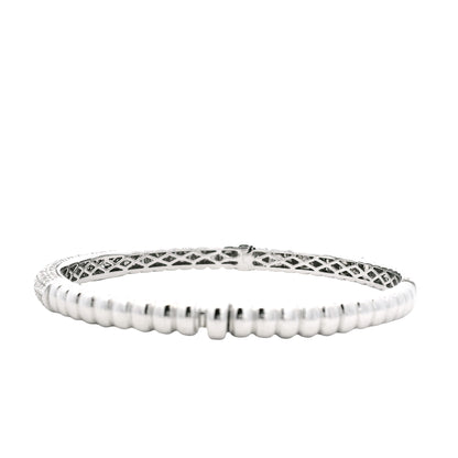 18k White Gold 1.30ctw Round Brilliant Diamond Pavé Scalloped Bangle Bracelet — side profile