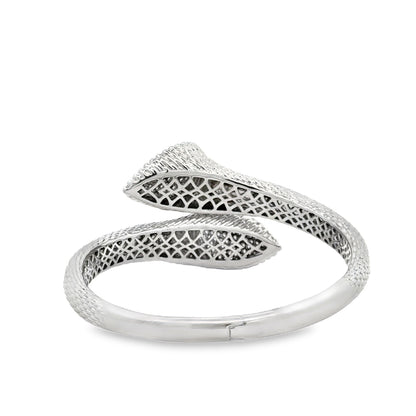 18k White Gold 2.17ctw Round Brilliant Diamond Pavé Bangle Bracelet — reverse view