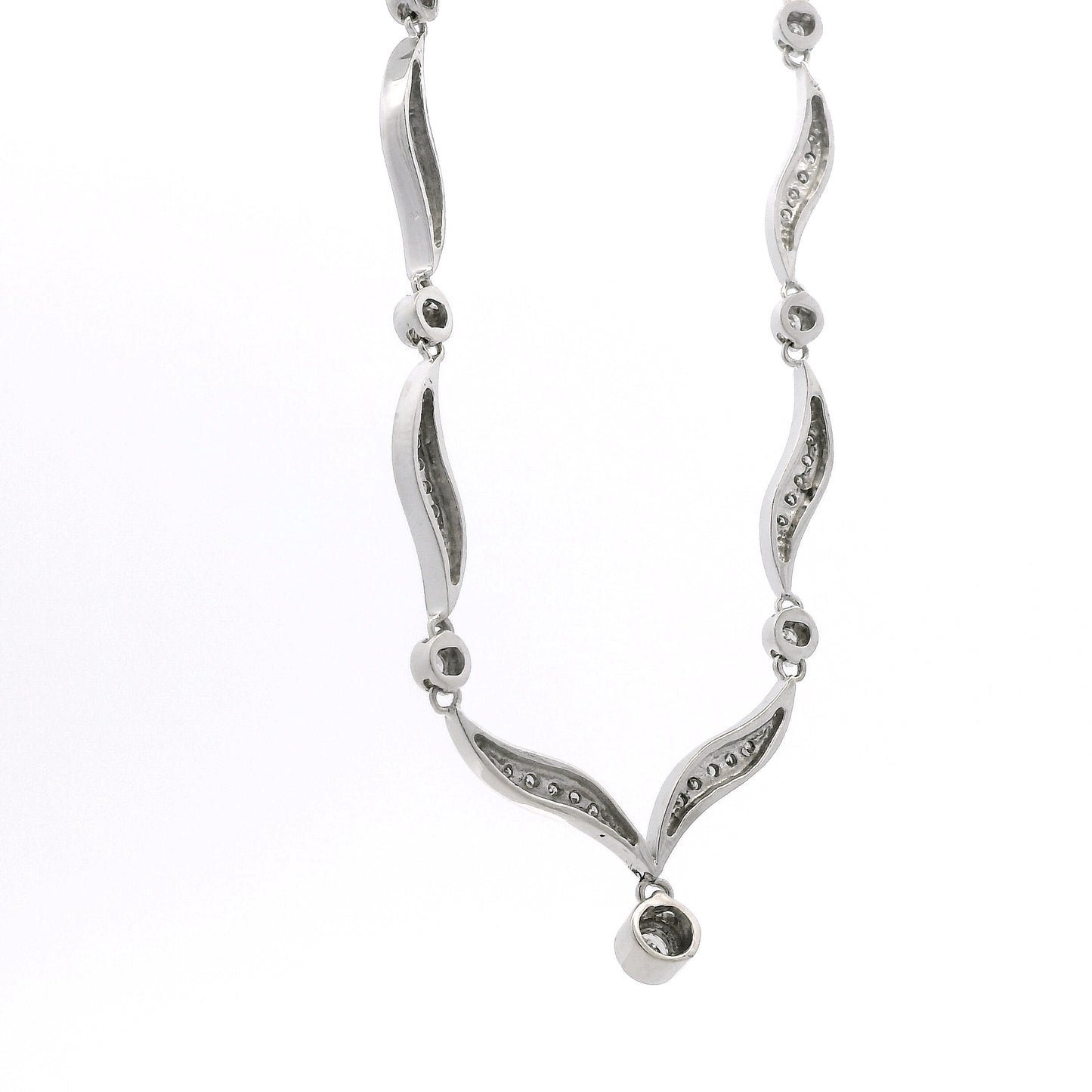 14k White Gold 0.90ctw Round Brilliant Diamond V-Shaped Necklace — photo 8 of 10
