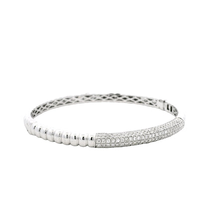 18k White Gold 1.30ctw Round Brilliant Diamond Pavé Scalloped Bangle Bracelet — photo 9 of 10