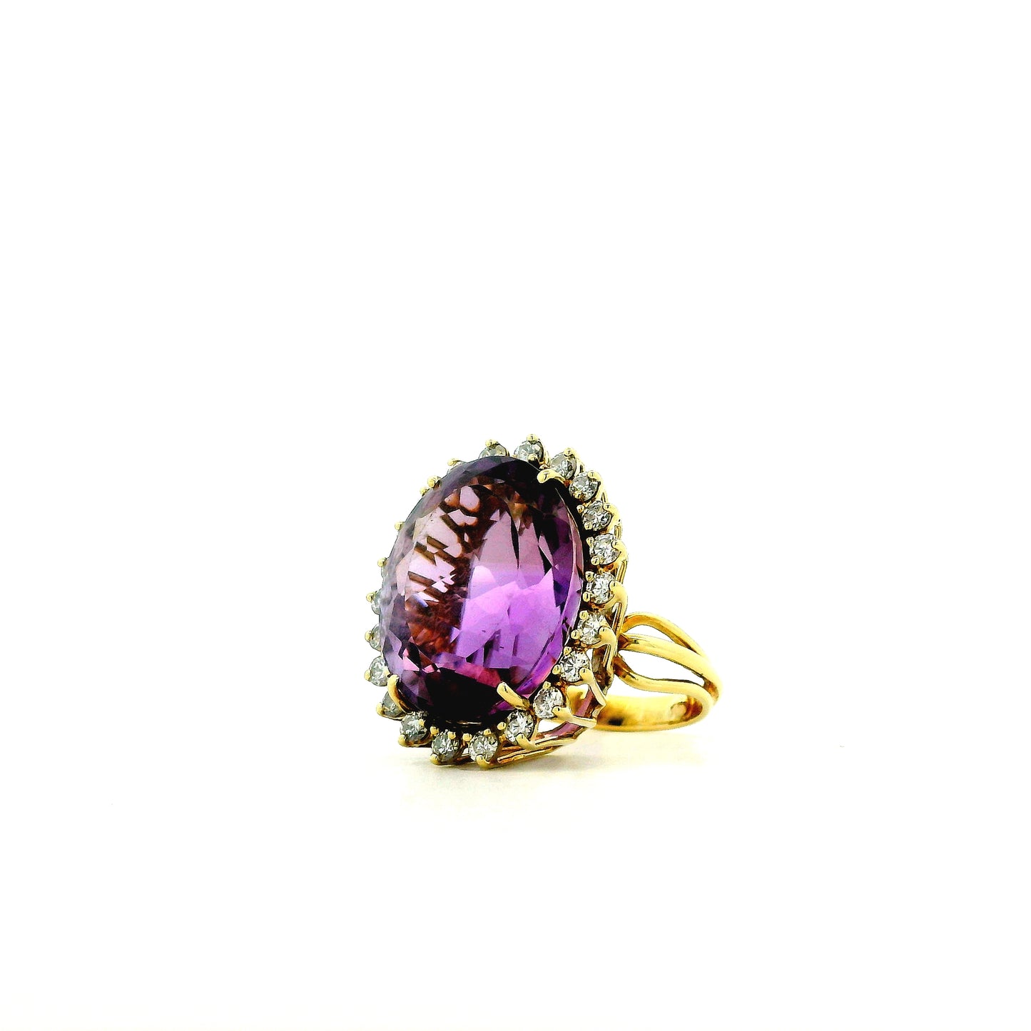 14k Yellow Gold 30ct Oval Amethyst Halo Diamond Accent Cocktail Ring — photo 9 of 11