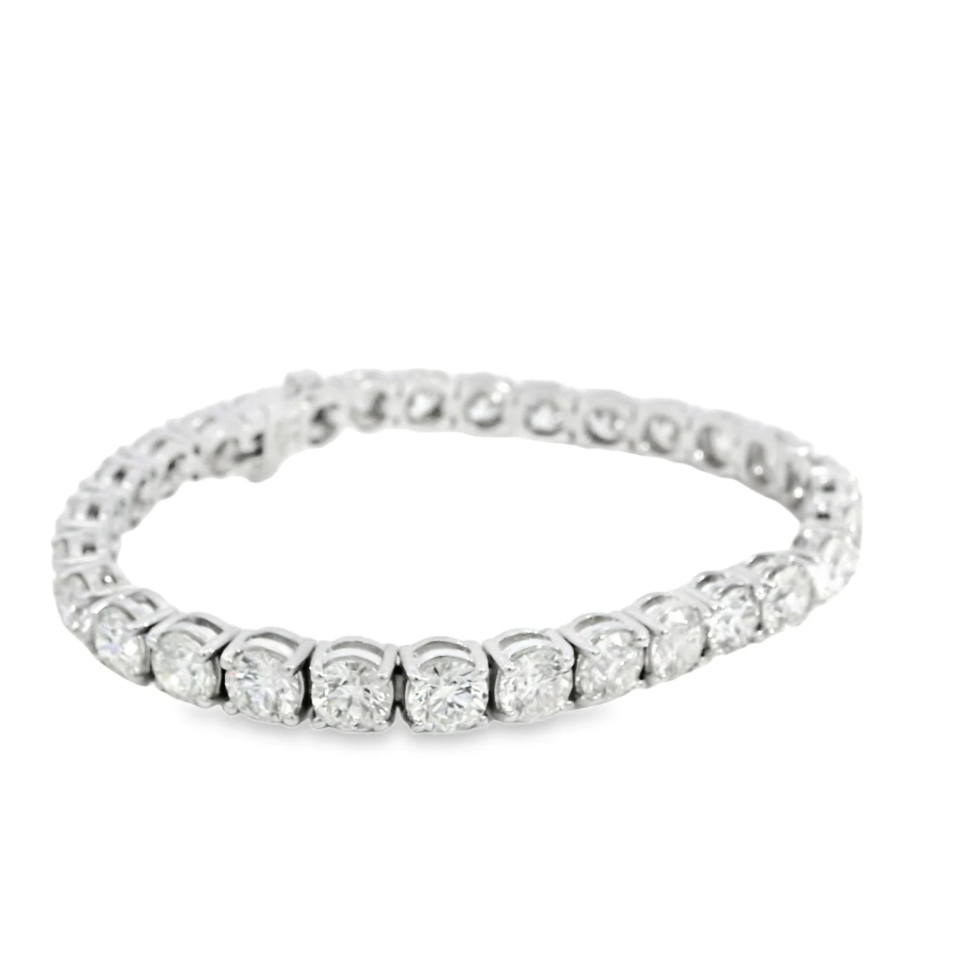 Ring with a continuous row of clear stones