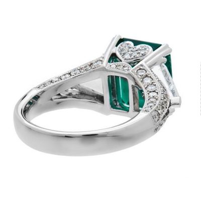 Amoro 18k White Gold 5.26ct Colombian Emerald Diamond Ring