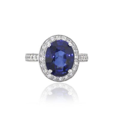 18k White Gold 5.65ct Oval Cut Sapphire With Diamonds Cocktail Ring