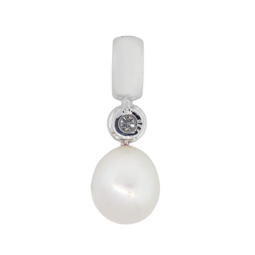 whtie gold pearl pendant