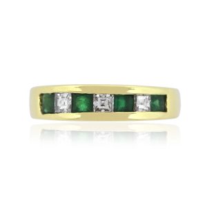 18k Yellow Gold 0.18ct Asscher Cut Diamond And Emerald Band