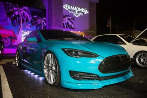 TESLA MIAMI BLUE WRAP