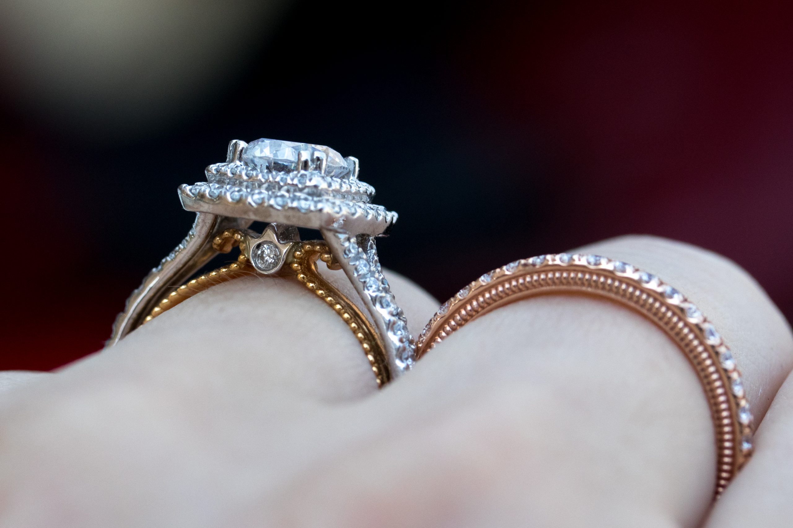 best-metal-for-engagement-ring-diamonds-by-raymond-lee