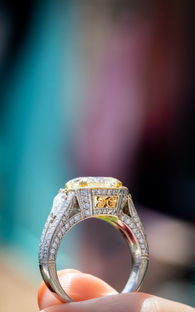 Second Hand 18ct Gold Cluster Diamond Ring | RH Jewellers