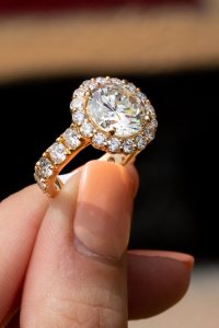 4 carat diamond yellow gold engagement ring