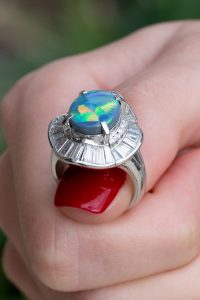 where are opals found
