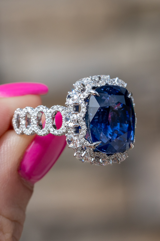 Sapphire vs Ruby vs Emerald: Which Precious Gemstone is the Best?