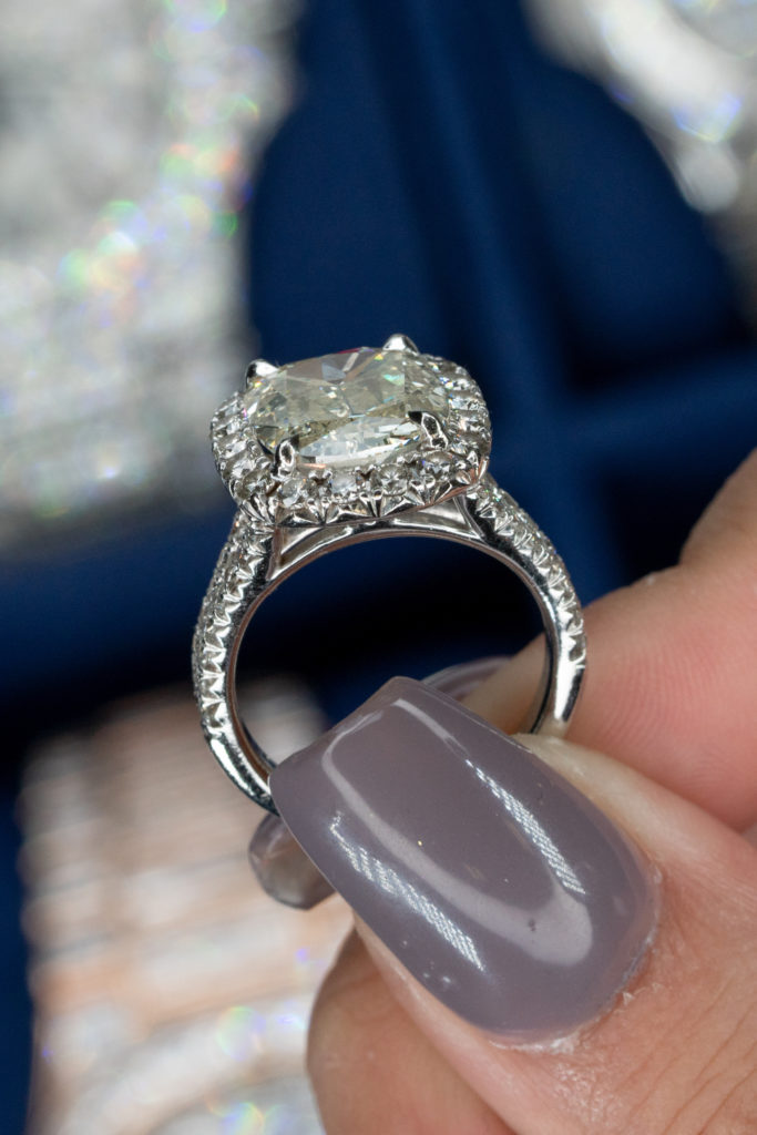 Verragio engagement rings on on sale hand