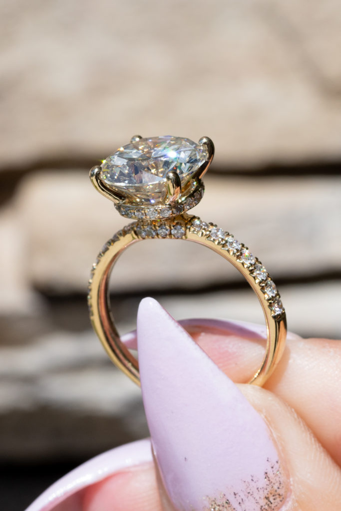 the benefit of oval rose gold diamond engagement ring