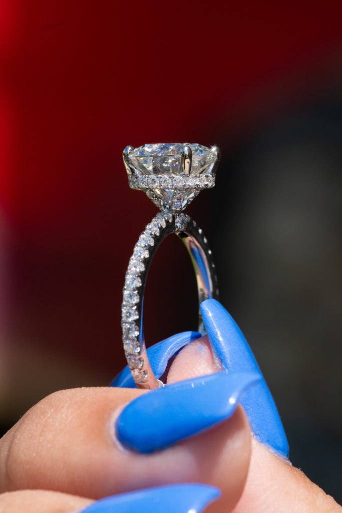 the right accents diamond for an engagement ring 