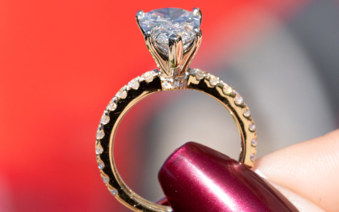 Pear Diamond Rings to Steal The Show This Christmas 