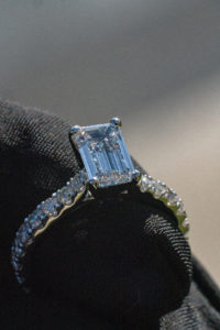 emerald-cut diamond side