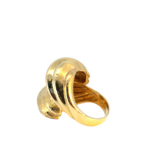 18k Swirl Statement Ring