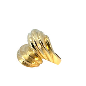 18k Swirl Statement Ring