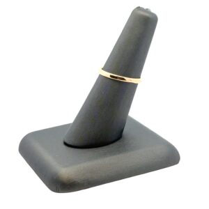 Simple Gold Ring Band