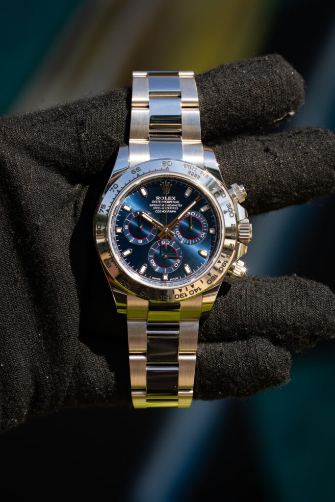 spot a fake Rolex
